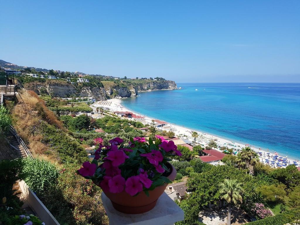 Hotel Il Lungomare Zambrone Exterior photo