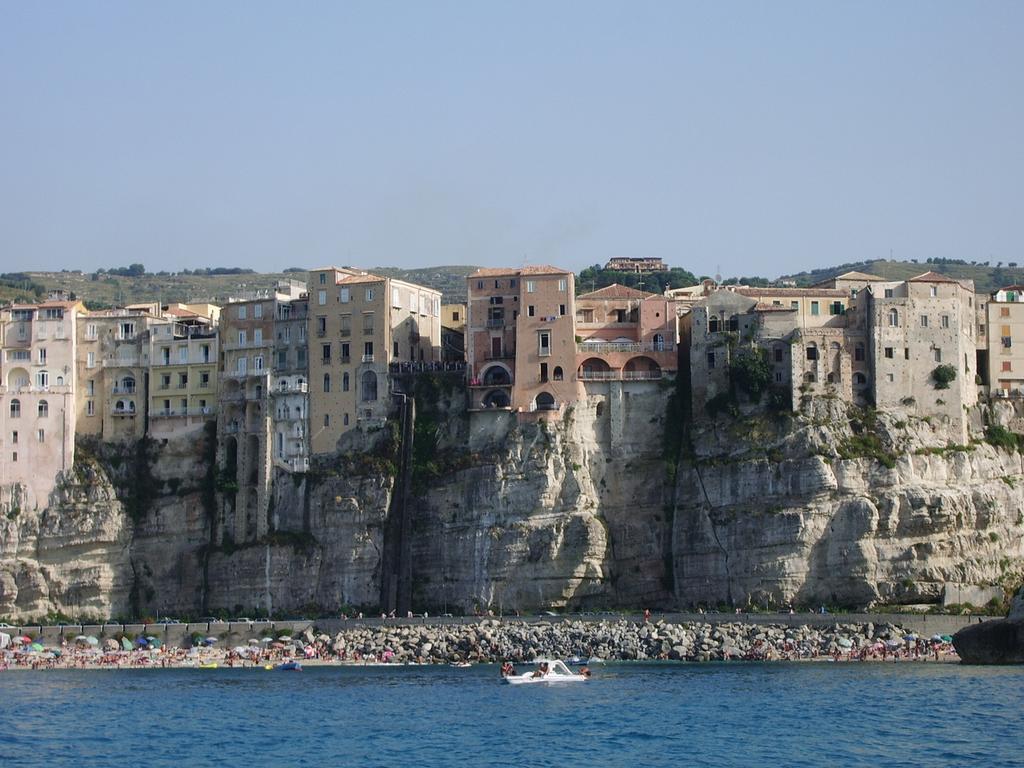 Hotel Il Lungomare Zambrone Exterior photo